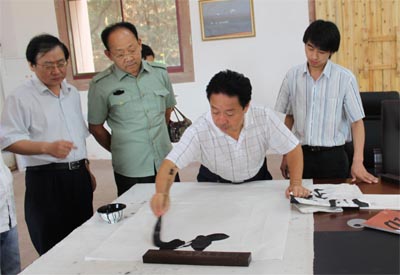点击新窗口打开大图